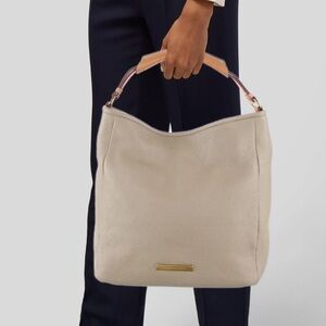 Marc Jacobs Beige Leather Shoulder Bag with Tan Handle